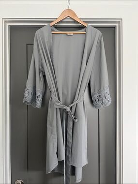 Lace-Sleeve Kimono Robe in Gray - Lightweight Wrap